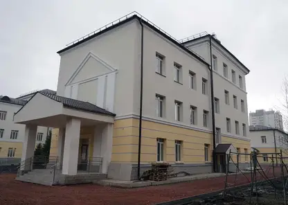 Две старейшие школы Красноярска отремонтируют до конца этого года