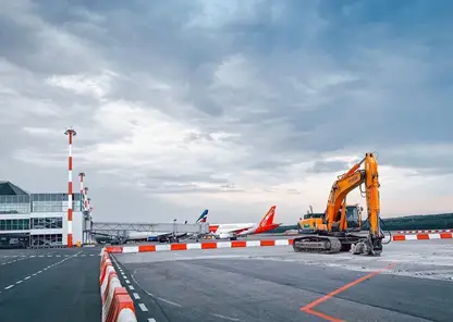В красноярском аэропорту ремонтируют перрон
