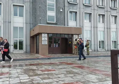 В Ачинске после сообщения о минировании эвакуировали администрацию