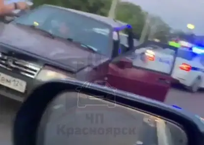 В Красноярске пьяный водитель устроил массовое ДТП