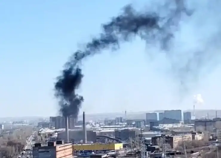 Красноярцев напугал черный дым в районе «Красфармы»