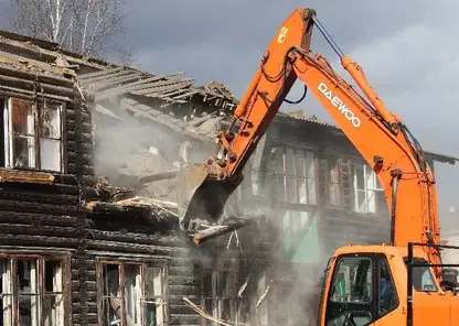 В Иркутске в 2023 году снесли более 30 аварийных домов