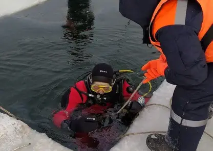 Спасатели Красноярского края спустя 21 день нашли тело 30-летнего рыбака на реке Мендель
