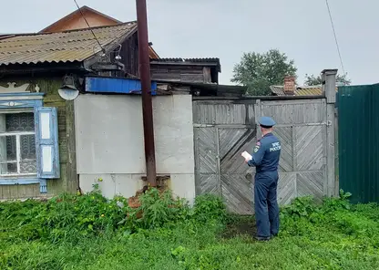 В Центральном районе Красноярска специалисты обошли более 2300 домов во время противопожарных рейдов