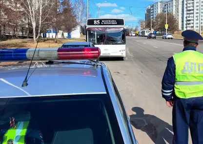 В Красноярске за два часа выявили более 10 нарушений ПДД водителями автобусов