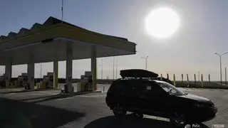 Цены на бензин вновь упали на красноярских заправках Цены на бензин вновь упали на красноярских заправках