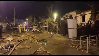 Семьям пострадавших при падении самолета на дом в Иркутске выплатят до вторника компенсацию Семьям пострадавших при падении самолета на дом в Иркутске выплатят до вторника компенсацию