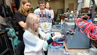 Участники проекта «Полюс-класс» погрузились в процессы золотодобычи Участники проекта «Полюс-класс» погрузились в процессы золотодобычи