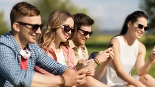 Клиенты Tele2 стали чаще выбирать инновационные смартфоны: доля устройств с поддержкой eSIM выросла до 9% Клиенты Tele2 стали чаще выбирать инновационные смартфоны: доля устройств с поддержкой eSIM выросла до 9%