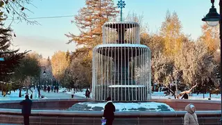 Фонтаны Омска готовят к Новому году