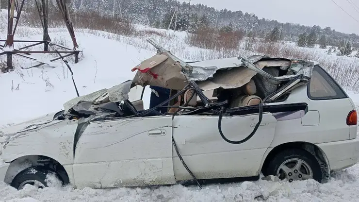 В Красноярском крае произошло смертельное ДТП с участием грузовика и легковушки