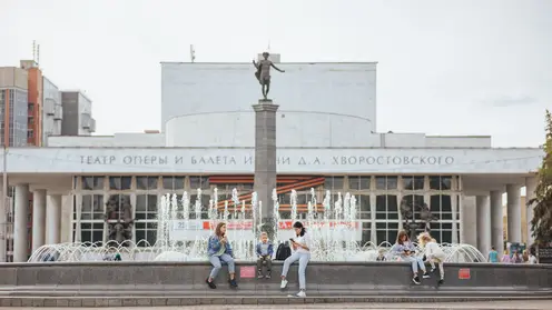 Несколько участков дорог перекроют в Красноярске в районе Театральной площади на время фестиваля духовых оркестров