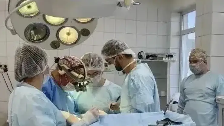 Мужчину с опухолью в голове и эпилептическими приступами спасли врачи Кузбасса