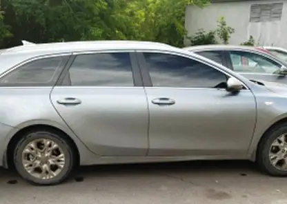 Красноярца арестовали на 10 суток за езду на тонированном автомобиле