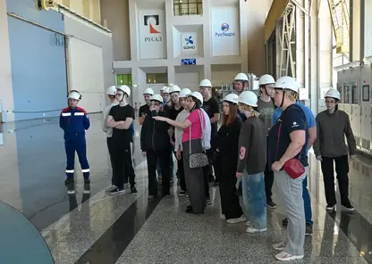 Девять выпускников 2025 года получили сертификаты о завершении обучения в РусГидро-классе в Кодинске