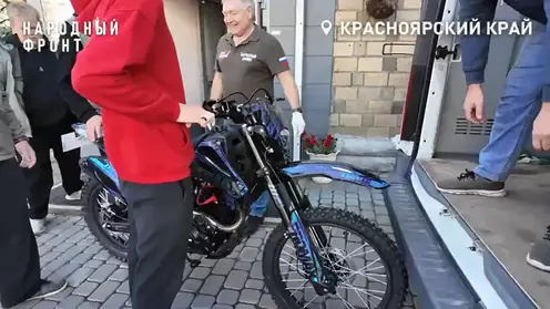 «По возрасту не подходим, но хоть чем-то надо помочь»: Директор красноярской строительной фирмы поддержал бойцов СВО