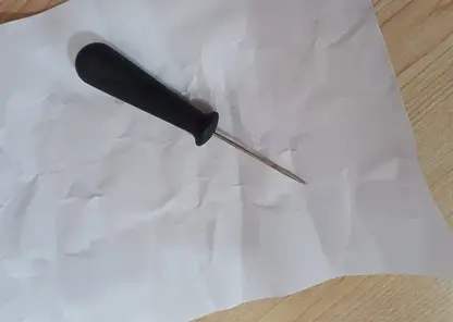 В крае дебошир угрожал женщине шилом. Теперь его будут судить