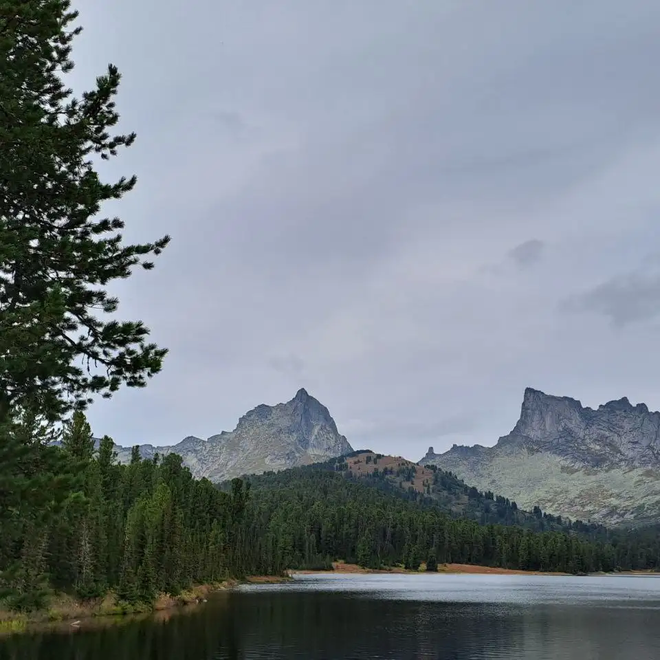 Фото: sibnovosti.ru. Озеро Светлое