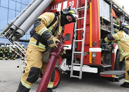 В офисном здании на Калинина произошло возгорание