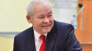 Главу района в Хакасии подозревают в незаконной выплате гигантского аванса за стройку школы