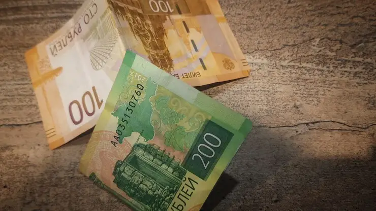 Каждая восьмая семья платит школьнику за успехи в учебе