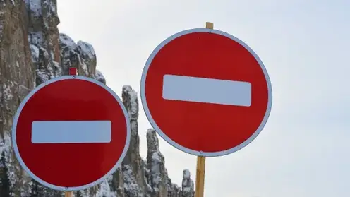 В Новосибирской области из-за паводка полностью закрыли движение на трассе в Купинском районе