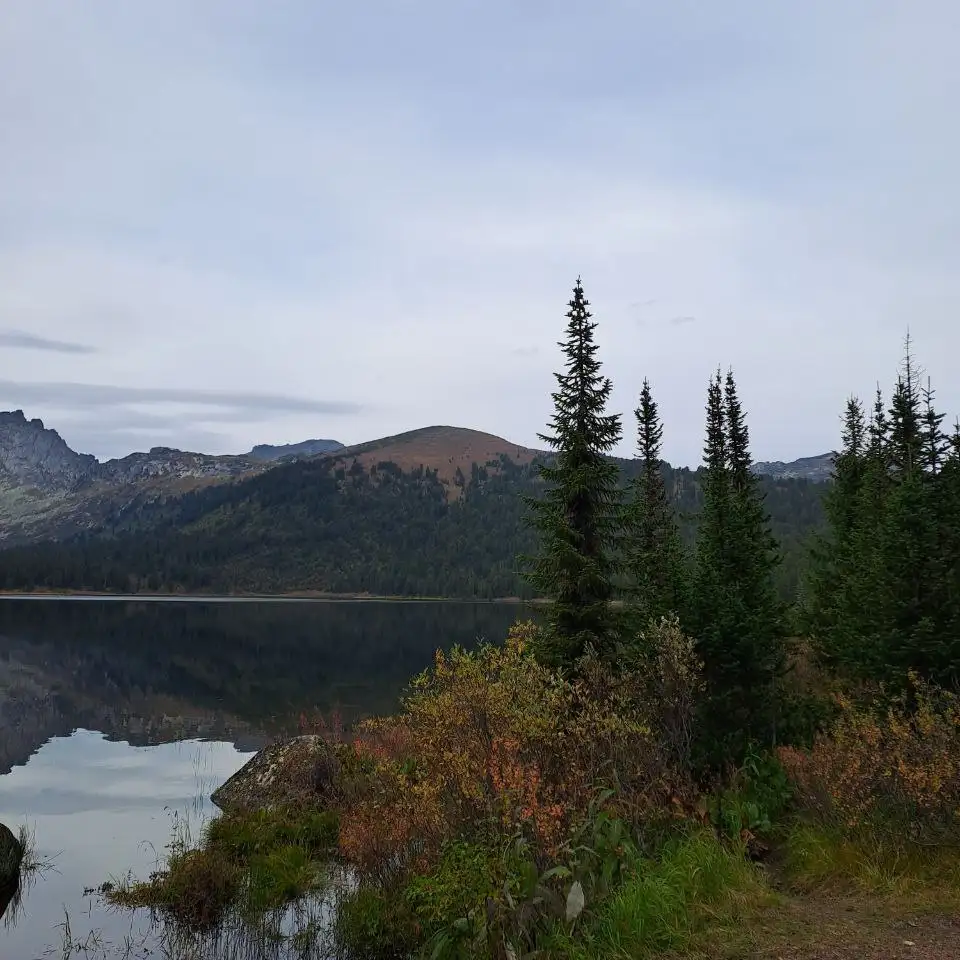 Фото: sibnovosti.ru. На этой горе находится видовка