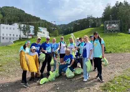 Волонтёры убрали от мусора территории «Красноярских Столбов» и «Бобрового лога»