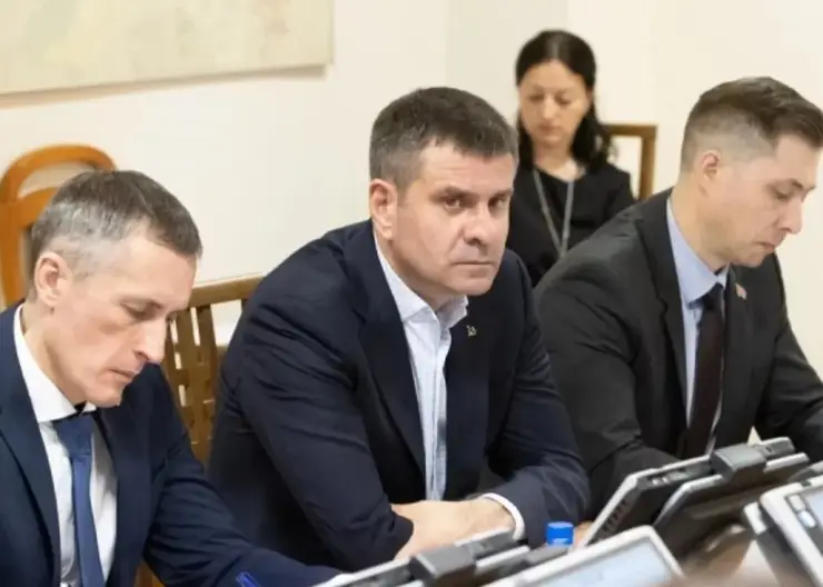 Красноярский суд прекратил уголовное дело в отношении депутата краевого ЗС Александра Новака, подозреваемого в избиении женщины