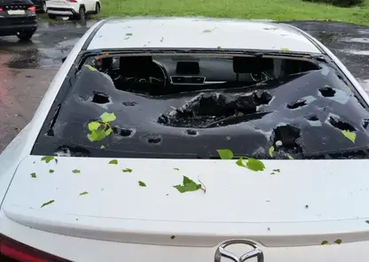 «Никто не заплатит за такое»: в Красноярском крае град повредил автомобили. Кому положена компенсация?