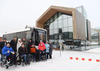 В Красноярске появился первый туристический автобус для маломобильных граждан
