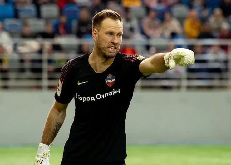 «Ахмат» может забрать голкипера «Енисея» Михаила Опарина