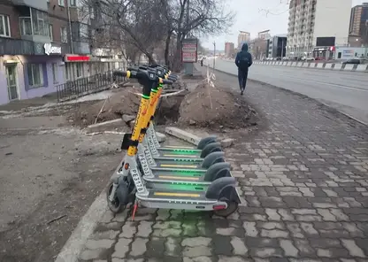 В Красноярске после зимы на улицах снова появились электросамокаты