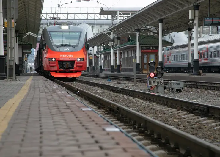 В ноябрьские праздники пригородные поезда на Красноярской железной дороге будут курсировать по особому расписанию