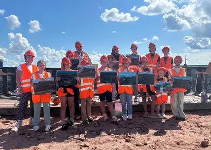 Художники и дети запечатлели красоту шахтерского труда на арт-пленэре в Красноярском крае