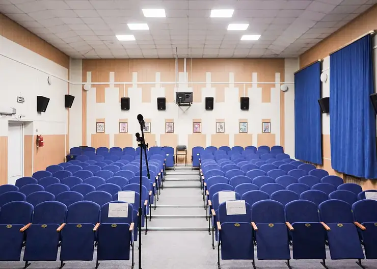 Современный цифровой кинозал открыли в Иланском