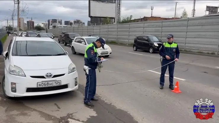 На Авиаторов в Красноярске произошло ДТП с двумя детьми