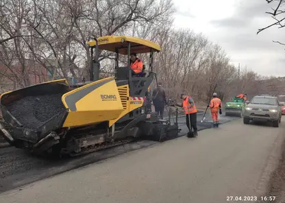 В Красноярске уложили первые 1 000 квадратных метров асфальта