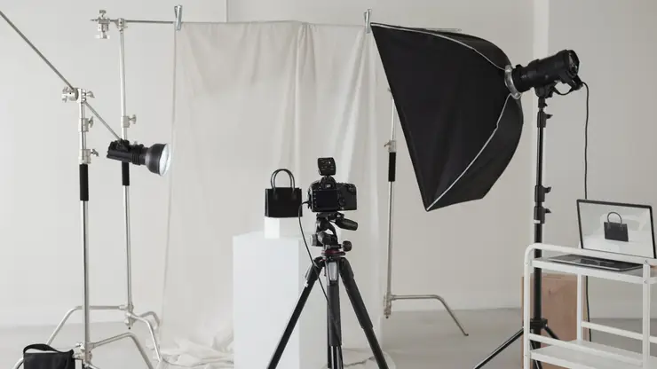 Красноярскую фотостудию обязали вернуть деньги клиентам, которые отменили бронь