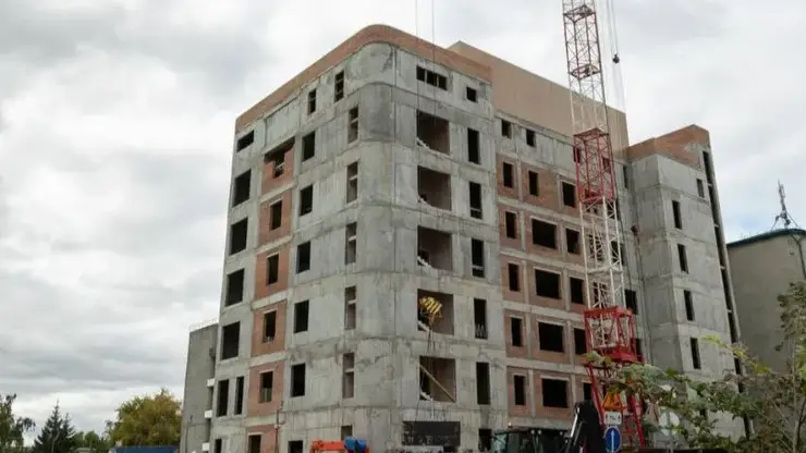 В Омске семиэтажный медико-хирургический центр построят к 2026 году