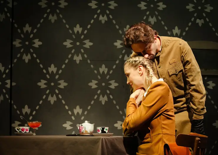 В Красноярске в театре им. Пушкина прошла премьера спектакля, посвященного 80-летию Победы