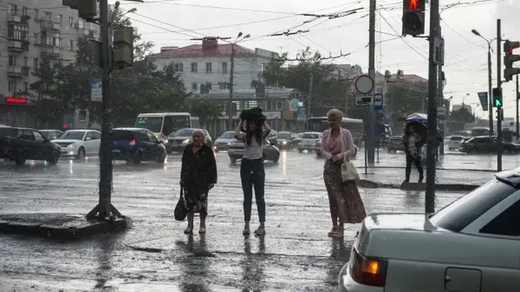 Рекордное за почти 40 лет количество осадков выпало в Омской области в воскресенье