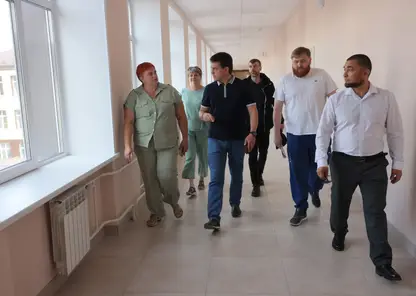 Михаил Котюков проверил готовность красноярских школ к приему учеников