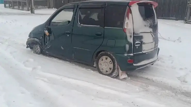 В Забайкалье задержали нетрезвого водителя без прав на разбитом автомобиле