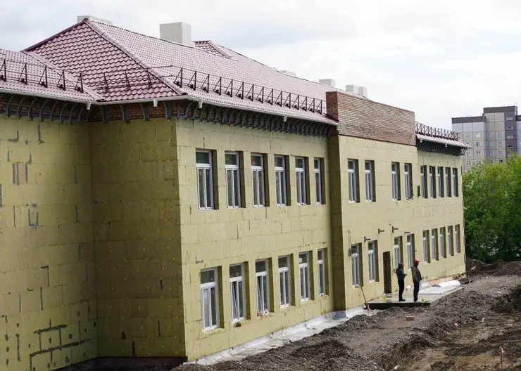 В Красноярске до сентября завершат реконструкцию школы № 36 на Сопочной