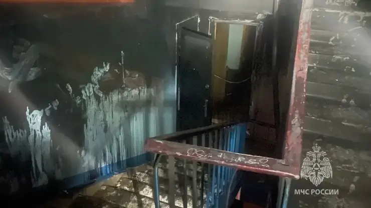 14 человек спасли при пожаре в Красноярске
