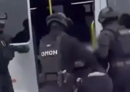 От знакомства до угона: как томич и омич спланировали кражу Toyota Camry в Красноярске