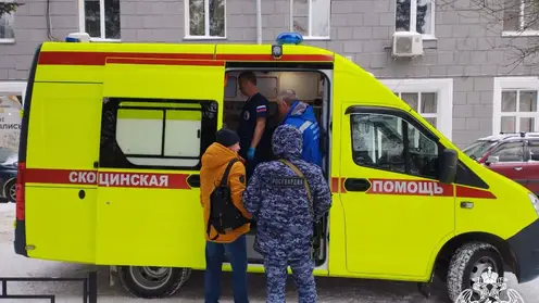 Пьяные новосибирцы напали на экипаж скорой помощи