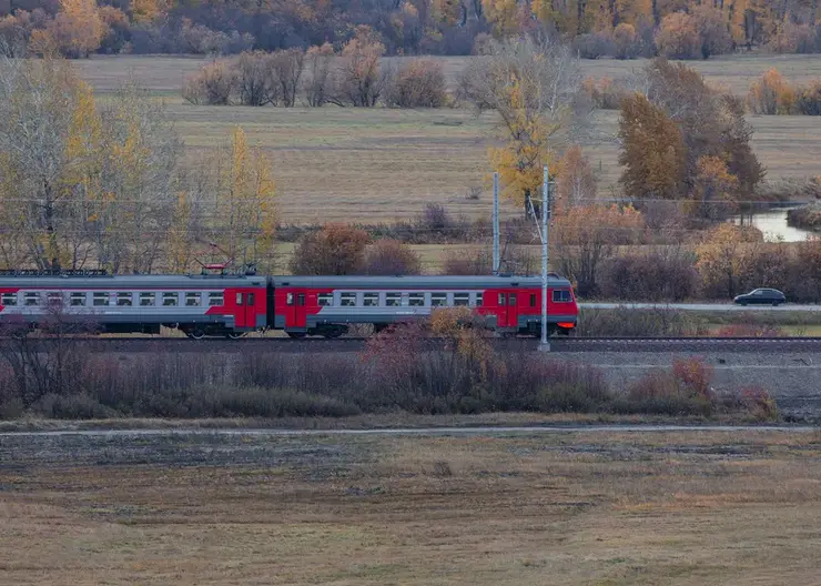 В ноябрьские праздники пригородные поезда на Красноярской железной дороге будут курсировать по особому расписанию