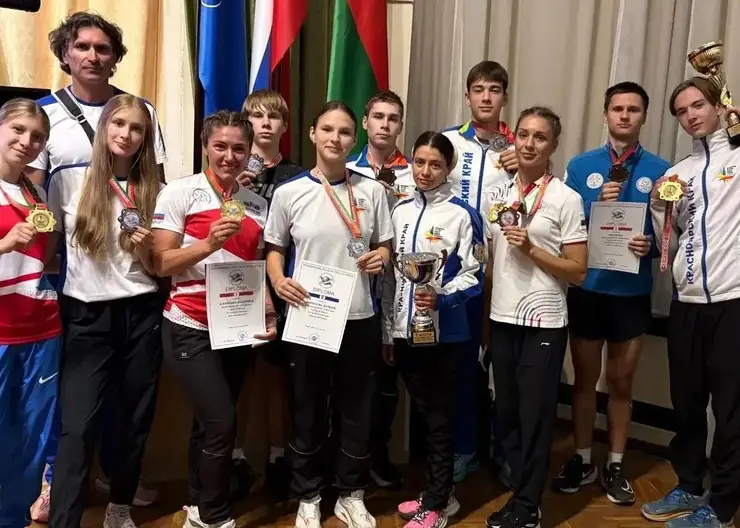 Красноярские полиатлонисты привезли медали с чемпионата и первенства мира